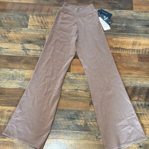 Glyder Weekend Flare Lounge pants NWT